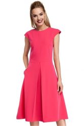 Elegancka sukienka trapezowa z kontrafałdą wizytowa różowa. Czerwone sukienki damskie Sukienki.shop, na komunię, l, bez wzorów, z elastanu, eleganckie, bez kołnierzyka, bez ramiączek, mini, dopasowane. Za 179.00 zł.