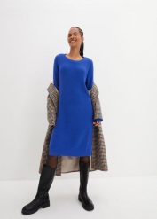 Sukienka dzianinowa oversized w prążek. Niebieskie sukienki damskie bonprix, bez wzorów, z dzianiny, bez kołnierzyka, bez ramiączek. Za 134.99 zł.
