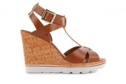 Sandały Dijean 457 721 At. Hazelnt, Brąz, Skóra naturalna - 39. Brązowe sandały damskie Dijean, bez wzorów, ze skóry, bez obcasa, na koturnie. W wyprzedaży za 26.10 zł.