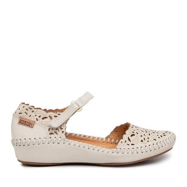 Półbuty Pikolinos. Brązowe półbuty damskie Pikolinos, bez wzorów, bez obcasa, na płaskiej podeszwie. Za 553.99 zł.