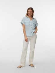 Vero Moda Bluzka w kolorze zielonym rozmiar: XL. Zielone bluzki damskie Vero Moda, xl, bez wzorów, z wiskozy, bez kołnierzyka, bez ramiączek. Za 69.99 zł.