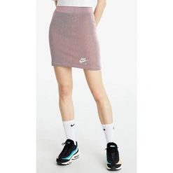 Spódnica Nike Air damska — Czerwono-biała, S. Białe spódniczki damskie Nike, s, bez wzorów, sportowe, sportowe. Za 203.99 zł.
