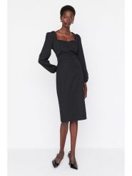 Trendyol Sukienka w kolorze czarnym rozmiar: 38. Czarne sukienki damskie Trendyol, bez wzorów, bez kołnierzyka, bez ramiączek, midi. Za 65.99 zł.