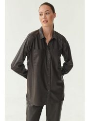 TATUUM Koszula w kolorze czarnym rozmiar: M. Czarne koszule damskie Tatuum, m, bez wzorów, ze skóry, bez kołnierzyka, bez ramiączek. Za 175.95 zł.