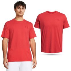 Koszulka fitness męska UNDER ARMOUR Sportstyle z krótkim rękawem. Czerwone t-shirty sportowe męskie Under Armour, m, bez ramiączek, na fitness i siłownię. Za 120.90 zł.