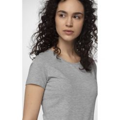 4F T-shirt slim gładki damski S. Czarne t-shirty damskie 4f, s, bez wzorów, z bawełny, bez kołnierzyka. Za 49.99 zł.