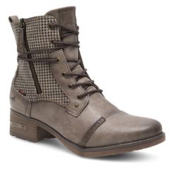 Botki Mustang. Szare botki damskie Mustang, bez obcasa, na płaskiej podeszwie, bez zapięcia. Za 349.99 zł.