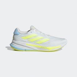 Buty do biegania męskie ADIDAS Supernova Ease. Białe obuwie do biegania damskie Adidas. W wyprzedaży za 299.99 zł.