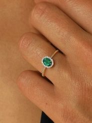 OR Carats Złoty pierścionek z diamentem i kamieniem szlachetnym rozmiar: 56. Zielone pierścionki damskie OR Carats, z diamentem, złote. Za 894.14 zł.