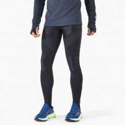 Legginsy do biegania męskie Kiprun Run 900 Compress. Szorty męskie KIPRUN, na zimę, bez wzorów, z materiału. Za 189.99 zł.