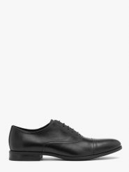 Czarne wizytowe półbuty męskie VESTRO. Czarne buty wizytowe męskie Ryłko, ze skóry, bez zapięcia. Za 479.99 zł.