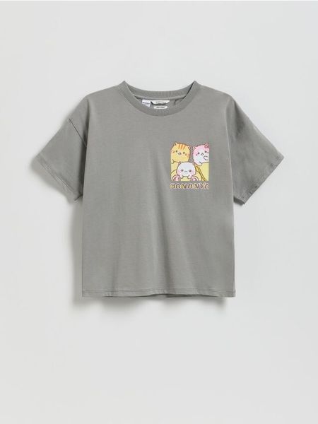 T-shirt z nadrukiem Bananya - ciemnoszary. Szare koszulki dziewczęce Reserved, bez wzorów, z bawełny, bez ramiączek. W wyprzedaży za 32.99 zł.