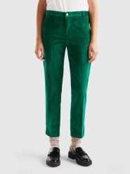 Benetton Spodnie chino w kolorze zielonym rozmiar: W40. Zielone spodnie materiałowe damskie Benetton, bez wzorów. Za 96.60 zł.