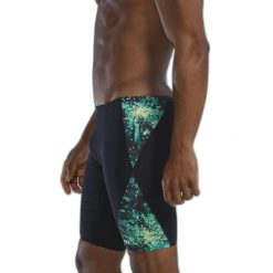 Spodenki treningowe do kolan TYR Radiant Flare 310 - jammery. Czarne kąpielówki męskie TYR, m, bez wzorów, do pływania. Za 199.00 zł.