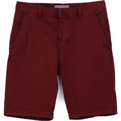Bordowe Szorty Excellently. Czerwone szorty męskie Born2be, bez kołnierzyka. Za 69.99 zł.