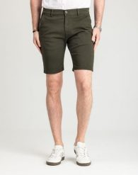 Męskie Spodenki Marcus Gerry Chino Shorts Olive Green 19-200266-5052. Zielone szorty męskie MARCUS, bez wzorów. Za 99.99 zł.