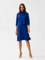 Stylove Sukienka w kolorze niebieskim rozmiar: S. Niebieskie sukienki damskie Stylove, na co dzień, s, bez wzorów, bez kołnierzyka, bez ramiączek, midi, proste. Za 188.85 zł.