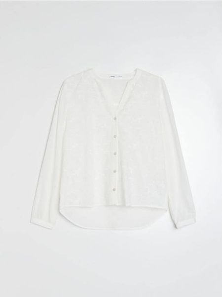 Bawełniana koszula z haftowanym wzorem - biały. Białe koszule damskie Sinsay, l, bez wzorów, z bawełny, bez kołnierzyka, bez ramiączek. Za 49.99 zł.