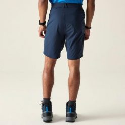 Szorty Dare 2B Torrek Lite. Zielone szorty męskie Dare 2b, z nylonu, bez kołnierzyka. Za 242.00 zł.