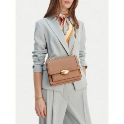 Torebka GINO ROSSI. Czerwone torebki klasyczne damskie Gino Rossi, bez wzorów, wizytowe, bez kołnierzyka, bez ramiączek. Za 299.99 zł.