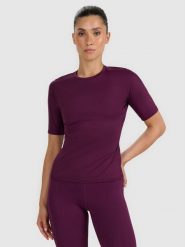 4F Koszulka treningowa slim szybkoschnąca damska - fioletowa XL. Fioletowe bluzki sportowe damskie 4f, uniwersalny, bez wzorów, z elastanu, bez ramiączek. Za 129.99 zł.