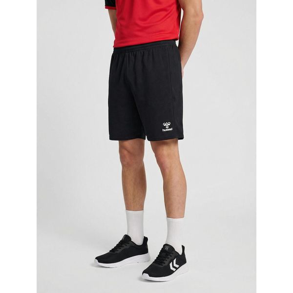 Szorty Hummel Essential. Czarne szorty damskie HUMMEL, bez wzorów, sportowe. Za 101.50 zł.