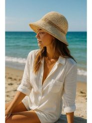 Lucky Bees Kapelusz przeciwsłoneczny w kolorze kremowym rozmiar: onesize. Brązowe kapelusze damskie Lucky Bees, bez wzorów, z materiału. Za 73.99 zł.