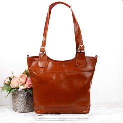 Torebka skórzana elegancka DAN-A T195A camel. Brązowe torebki klasyczne damskie DAN-A, bez wzorów, ze skóry, bez dodatków. Za 399.99 zł.