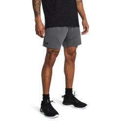 Spodenki męskie Under Armour Tech™ Vent. Szare szorty męskie Under Armour, bez wzorów, z materiału, sportowe. W wyprzedaży za 119.99 zł.