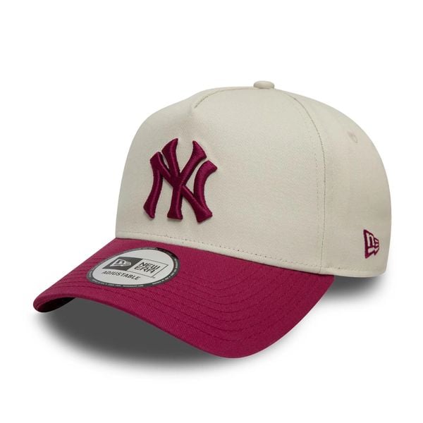 Czapka New York Yankees Patch Frame. Białe czapki męskie New Era, bez wzorów, z bawełny, eleganckie. Za 156.55 zł.