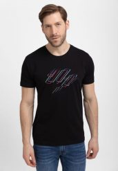 Bawełniany t-shirt z printem T-LASER. Czarne t-shirty męskie Volcano, na lato, l, bez wzorów, z bawełny, bez kołnierzyka. Za 59.99 zł.