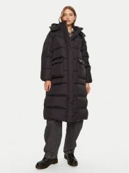Levi's® Płaszcz zimowy Western Bubble A8529-0000 Czarny Regular Fit. Czarne kurtki damskie na zimę, m, bez wzorów, z syntetyku. Za 1,299.00 zł.