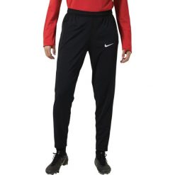 Spodnie treningowe damskie Nike Dri-FIT Academy Pro. Czarne spodnie materiałowe damskie Nike, bez wzorów. Za 181.00 zł.