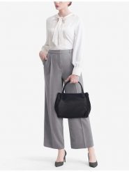 Lia Biassoni Skórzana torebka "Taro" w kolorze czarnym - 28 x 25 x 18 cm rozmiar: onesize. Czarne torebki klasyczne damskie Lia Biassoni, bez wzorów, z materiału, bez dodatków. Za 260.99 zł.