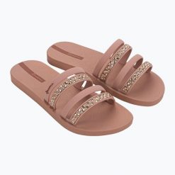 Klapki damskie Ipanema Chic Slide. Brązowe klapki damskie Ipanema, bez wzorów, bez obcasa. Za 79.99 zł.