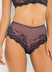 Figi maxi z delikatną koronką. Niebieskie figi damskie bonprix, bez wzorów, z koronki. Za 37.99 zł.