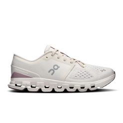 ON Cloud X 4 W Ivory | Heron Buty damskie treningowe. Białe obuwie treningowe damskie On, na fitness i siłownię. Za 629.99 zł.