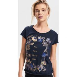 T-shirt z blyszczacym nadrukiem - Granatowy. Niebieskie t-shirty damskie Reserved, l, bez wzorów, bez kołnierzyka. Za 39.99 zł.