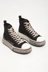 Trampki męskie DSQUARED2. Trampki i tenisówki męskie Dsquared2, bez wzorów, bez zapięcia. W wyprzedaży za 1,799.85 zł.