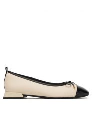 Clarks Półbuty Ubree15 Poppy 26186333 Écru. Półbuty damskie Clarks, bez wzorów, ze skóry, bez obcasa, na płaskiej podeszwie. Za 469.99 zł.