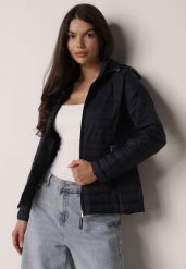 Granatowa Pikowana Kurtka Przejściowa z Kapturem z Lamówką i Ściągaczami Zidara. Niebieskie kurtki damskie Born2be, l, bez wzorów, z dresówki, z kapturem. Za 89.99 zł.