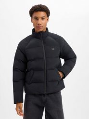 Fred Perry kurtka zimowa Mężczyźni czarny, S. Czarne kurtki męskie Fred Perry, na zimę, m, bez wzorów, bez kaptura. Za 1,399.95 zł.