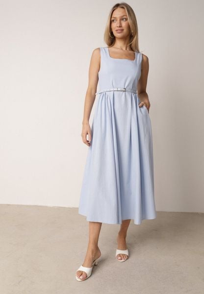 Niebieska Elegancka Sukienka z Wiskozy i Bawełny na Szerokich Ramiączkach Naisia. Niebieskie sukienki damskie Born2be, m, bez wzorów, z bawełny, eleganckie, bez kołnierzyka, bez ramiączek, maxi, rozkloszowane. Za 179.99 zł.
