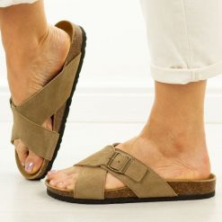 Taupe skórzane klapki damskie Filippo Dk7919/26. Klapki damskie Filippo, bez wzorów, z jeansu, bez obcasa. Za 159.00 zł.