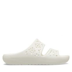 Klapki Crocs. Białe klapki damskie Crocs, bez wzorów, bez obcasa. Za 139.99 zł.