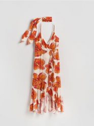 Wzorzysta sukienka z szarfą - wielobarwny. Sukienki damskie Reserved, l, bez wzorów, z wiskozy, bez kołnierzyka, bez ramiączek. Za 399.99 zł.