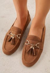 Brązowe Mokasyny VICES z Modnymi Chwostami z Imitacji Zamszu z Wkładką z Naturalnej Skóry Calirea. Brązowe mokasyny damskie Born2be, z jeansu. Za 89.99 zł.