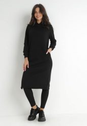 Czarna Sukienka Dresowa Oversize z Kapturem Dongeis. Czarne sukienki damskie Born2be, na jesień, m, bez wzorów, z dresówki, sportowe, bez kołnierzyka, bez ramiączek, midi, oversize. W wyprzedaży za 87.99 zł.
