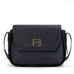 Torebka Nobo. Czarne listonoszki damskie Nobo, bez wzorów, bez dodatków. Za 159.99 zł.