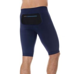 Spodnie do biegania 1/2 z czarną kieszenią męskie Brubeck RUNNING FORCE. Czarne szorty męskie Brubeck, bez wzorów, z elastanu, sportowe. Za 106.24 zł.